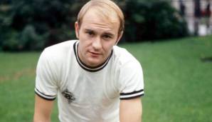 7. Platz: HORST KÖPPEL. Im Alter von 21 Jahren, acht Monaten und 14 Tagen am 31. Januar 1970 bei Borussia Mönchengladbach.