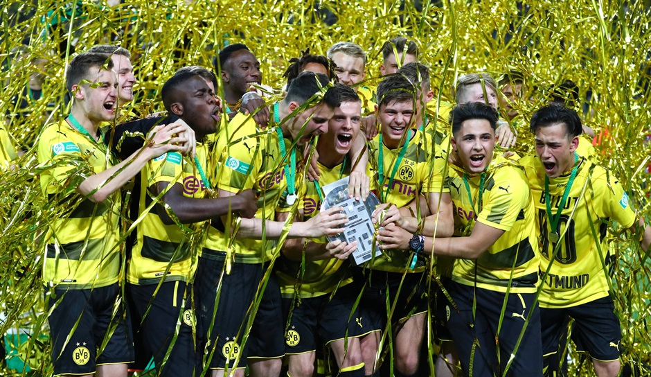 Die U19 des BVB gewann 2017 die Jugendmeisterschaft nach einem engen Elfmeterschießen gegen den FC Bayern. SPOX zeigt den Kader der jungen Dortmunder und was aus den Spielern wurde.