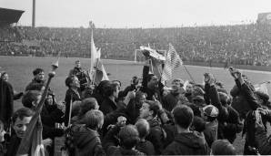 1965/66: Tabellenführer 1860 München (35:9 Punkte, 48:21 Tore) - 1 Punkt Vorsprung auf Bayern München (52:21 Tore), Borussia Dortmund (46:24 Tore). Meister: 1860 München