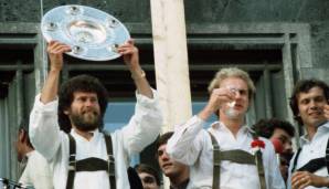 1988/89: Tabellenführer FC Bayern München (34:10 Punkte, 42:17 Tore) - 5 Punkte Vorsprung auf 1. FC Köln (37:17 Tore). Meister: FC Bayern München