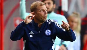 Seit dem 1. Juli 2022 ist Frank Kramer der neue Trainer des FC Schalke 04. Wird seine Amtszeit eine Erfolgsgeschichte, oder reiht sich der 50-Jährige ein in die Liste der Flop-Coaches?