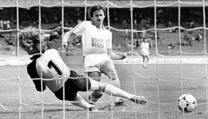 Platz 14: KLAUS ALLOFS (1. FC Köln) - 12 Auswärtstore in der Saison 1983/84