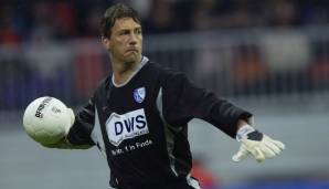 VFL BOCHUM, TOR - REIN VAN DUIJNHOVEN: Hielt den Überraschungssieg mit mehreren guten Taten fest. Der Keeper spielte bis zu seinem Karriereende 2006 in Bochum. Heute ist er Torwarttrainer in der zweiten niederländischen Liga.