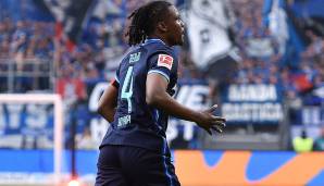 DEDRYCK BOYATA: Der Kapitän ging voran und brachte die Hertha mit Wucht und dem 1:0 ins Spiel. Seine Hauptaufgabe löste der Niederländer überdies weitgehend souverän. HSV-Torjäger Robert Glatzel ließ er kaum Freiraum. Note: 2.