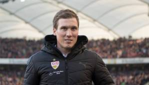 Denn der aktuelle U20-Nationaltrainer war 2017 bereits als Zweitliga-Meister mit Stuttgart aufgestiegen, Ende Januar 2018 trennten sich die Wege wieder. Er selbst soll jedenfalls bereit sein.