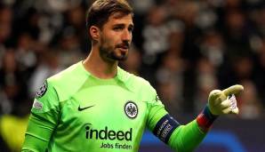 KEVIN TRAPP: Die Eintracht will den Vertrag mit dem Keeper vorzeitig verlängern, und zwar langfristig. "Wir sind schon zwei, drei Monate im Austausch", bestätigte Sportchef Markus Krösche gegenüber der Bild. Allerdings müsste Trapp beim Gehalt ...