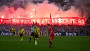 Beim Bundesligaspiel zwischen Borussia Dortmund und dem 1. FC Köln am Samstag wurde ein Kameramann durch einen geworfenen pyrotechnischen Gegenstand verletzt.