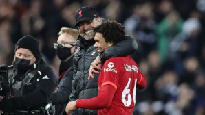 Jurgen Klopp Trent Alexander-Arnold Liverpool 2022