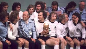 Von 1967 bis 1976 absolviert Heynckes (v.l.) 39 Länderspiele für den DFB und schießt 14 Tore. 1972 wird er Europameister, ehe er sich zwei Jahre später zum Weltmeister krönt.