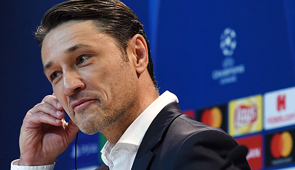 Niko Kovac stellt sich vor dem Bundesliga-Duell mit RB Leipzig der Presse.