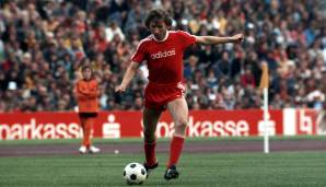 CONNY TORSTENSSON: Der Schwede trug das Bayern-Trikot von 1973 bis 1977 - in der Saison 73/74 mit der Rückennummer 10. Allerdings teilte er sich seine Nummer in dieser Spielzeit mit ...