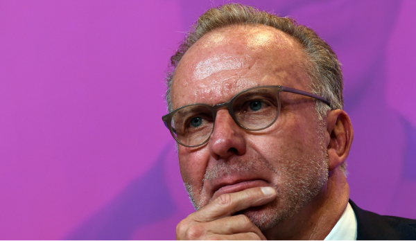 Karl-Heinz Rummenigge will sich an die Regierungs-Vorgaben halten.