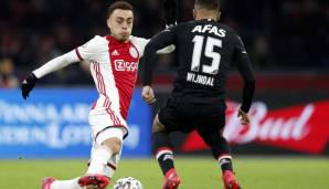 Der Niederländer, der bei Ajax trotz eines bis 2022 laufenden Vertrags einen Wechselwunsch im Sommer hinterlegt haben soll, steht aber noch bei anderen Vereinen hoch im Kurs. Die besten Karten hat wohl Barca nach dem Abgang von Nelson Semedo.
