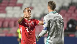 Thiago Alcantara (l.) steht noch bis 2021 beim FC Bayern unter Vertrag.