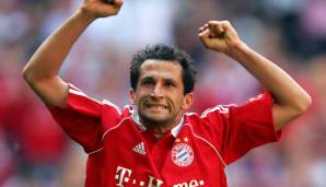 Feierte mit den Bayern die größten Erfolge seiner Karriere (insgesamt 16 Titel) und wurde in neun Saisons viermal zum bosnischen Spieler des Jahres ernannt. Später noch bei Juve und zum Karriereende in Wolfsburg. Seit Sommer 2020 Sportvorstand beim FCB.