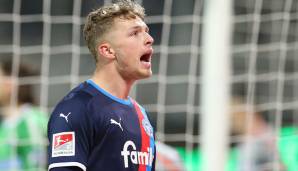 Fiete Arp wird auch in der kommenden Saison für Holstein Kiel spielen.