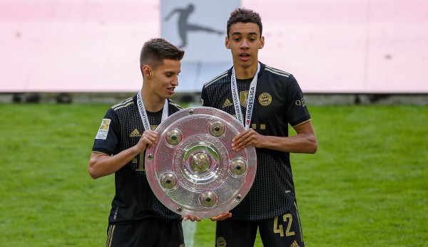 Der FC Bayern München setzt in der Talententwicklung zunehmend auf Transfers aus dem Ausland.