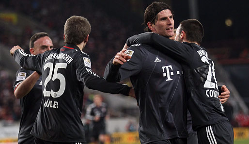 Torschützen unter sich: Ribery, Müller und Gomez (mit Contento) bejubeln das 1:4