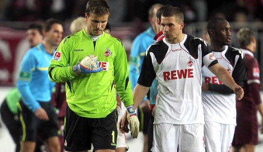 Lukas Podolski (r.) gab sich nach dem 1:1 gegen den 1. FC Kaiserlautern kämpferisch
