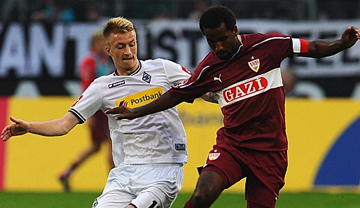 Cacau (l.) vom VfB Stuttgart bestritt gegen Borussia Mönchengladbach sein 250. Bundesligaspiel