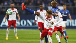 Im Hinspiel setzte sich der FC Schalke mit Naldo mit 2:0 gegen Hamburg durch.