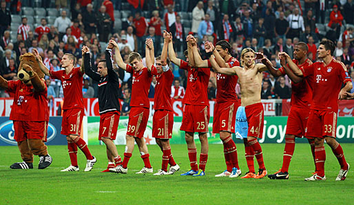 Der FC Bayern München feiert den 2:0-Sieg gegen Manchester City