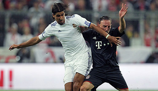 Ein Duell am Dienstag: Sami Khedira (l.) von Real Madrid gegen Bayerns Franck Ribery