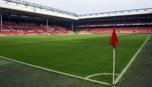 Stadion - FC Liverpool: Anfield Road (53.394 Plätze)
