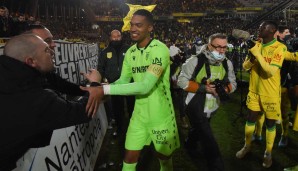 Auch bei einem schwach geschossenen Neymar-Elfmeter blieb Lafont cool und hielt den Ball sogar fest. "Es gibt diese Spiele, an die man sich eine Weile erinnert", schrieb L'Equipe.