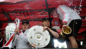 2013 sollte Heynckes dann endgültig zu einer Trainer-Legende aufsteigen. Nachdem das "Finale dahoam" mit den Bayern 2012 noch in die Hose gegangen war, gewannen sie anschließend das Triple. Im CL-Finale setzte sich der FCB mit 2:1 gegen den BVB durch.
