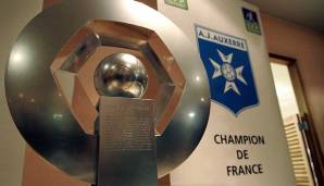 AJ AUXERRE 1996/97: Bereits 1992/93 hatte die Association de la Jeunesse Auxerroise auf internationalem Parkett für Furore gesorgt. Im UEFA-Cup-Halbfinale war jedoch gegen den BVB Schluss. Vier Jahre später sollten sich die Ereignisse wiederholen.