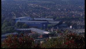 HILLSBOROUGH STADIUM (Sheffield): So ziemlich jeder Fußball-Fan dürfte von der Katastrophe von Hillsborough gehört haben: 96 Menschen starben beim schrecklichen Unglück 1989. Modernisiert sieht das Stadion mittlerweile so aus.