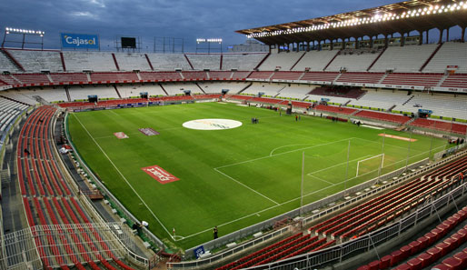 FC SEVILLA: Auch in Sevilla herrscht Konstanz vor. Seit 1958 trägt der Abo-Europa-League-Sieger seine Spiele im Ramon Sanchez Pizjuan aus.