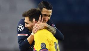 Lionel Messi lässt sich nach dem Champions-League-Aus von Kumpel Angel Di Maria trösten.