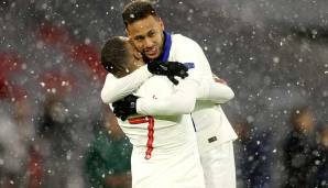 ITALIEN - GAZZETTA DELLO SPORT: "Unter dem Schnee von München geben Mbappé und Neymar die Show. Bayern kämpft bis zur letzten Minute, muss sich aber geschlagen geben."