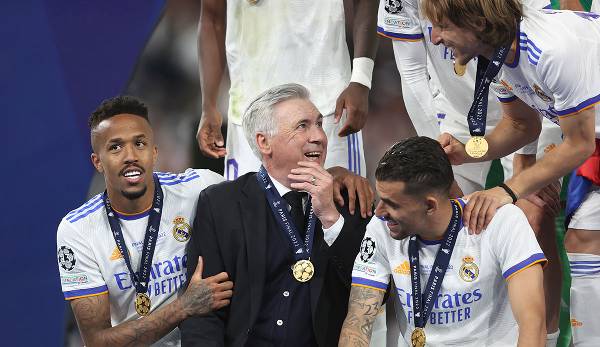 Der Spielerversteher: Carlo Ancelotti umringt von seinen Stars von Real Madrid