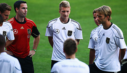 Marco Reus (M.) steht vor seinem Debüt im DFB-Team