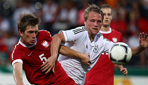 Philipp Hofmann (r.) vom SC Paderborn traf beim 2:2 am Sonntag gegen Polen