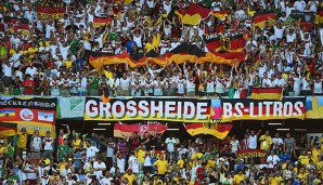 Die deutschen Fans mussten beim Spiel gegen Ghana ihre Flaggen abhängen