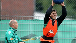 Thomas Schaaf (l.) und Mesut Özil arbeiteten zusammen für Werder Bremen