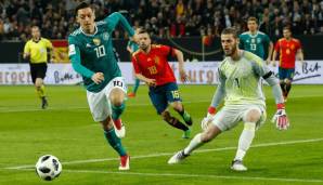 GEWINNER - Mesut Özil: Bei Löw seit Jahren gesetzt, bei Fans und Experten fast ebenso lange schon umstritten. Als er gegen Brasilien fehlte, sah man aber einmal mehr, dass nicht jeder diese Rolle ausfüllen kann.
