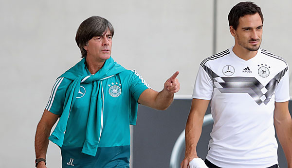 Joachim Löw zeigt sich vor der Nations League unbesorgt über die schwächelnden Stars des FC Bayern München.
