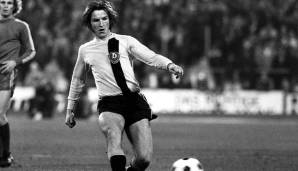 Hans-Jürgen Dörner: Mit der SG Dynamo Dresden wurde "Dixie" jeweils fünf Mal Meister und Pokalsieger sowie drei Mal DDR-Fußballler des Jahres. Für die Nationalmannschaft bestritt er 100 Länderspiele.