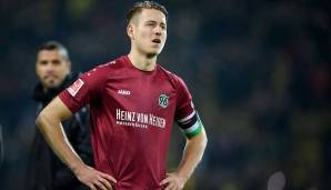 ABWEHR – WALDEMAR ANTON (22): Lange Zeit jüngster Kapitän der Bundesliga bei Hannover 96. Machte bislang jedes Spiel über die volle Distanz für die Niedersachsen, bei denen er auch schon in der Jugend spielte.