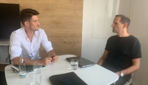 Reporter Kerry Hau traf Joti Chatzialexiou (r.) zum Interview in der DFB-Zentrale in Frankfurt am Main.