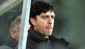 Erneut ist Löw ein halbes Jahr ohne Job. Im Oktober 2001 übernimmt er beim FC Tirol Milch Innsbruck. Der Klub ist erfolgreich, jedoch hochverschuldet. Unter Löw gelingt der dritte Meistertitel in Serie - dann meldet der Verein Konkurs und löst sich auf.