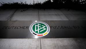 18. April 2021: Zahlreiche Landes- und Regionalverbände haben genug vom Streit an der DFB-Spitze und erarbeiten einen Protestbrief. Darin kritisieren sie den "desolaten" Zustand des Dachverbandes.