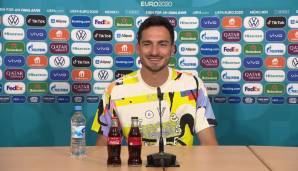 Mats Hummels trug bei der DFB-Pressekonferenz ein Shirt mit einer eindeutigen Botschaft.