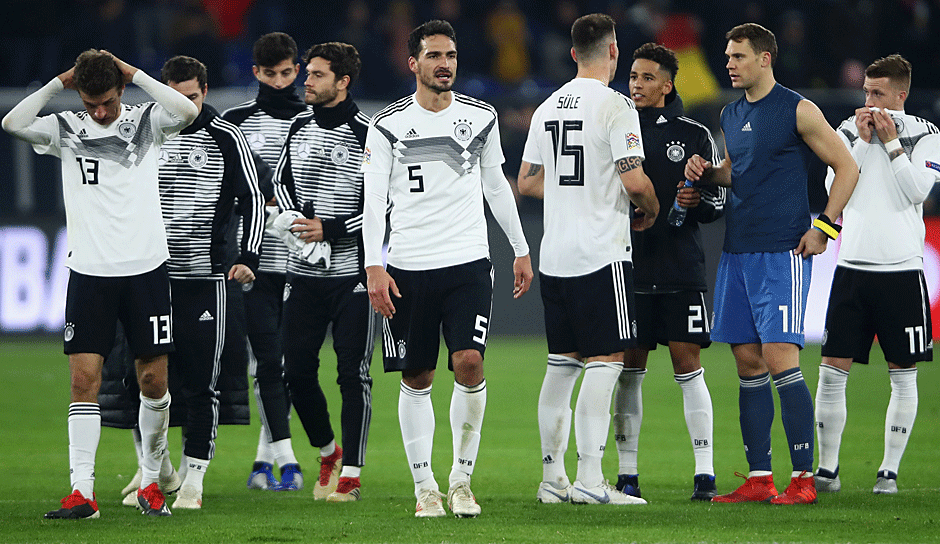 Gut gespielt und doch nicht gewonnen: Das DFB-Team kassiert gegen die Niederlande kurz vor Schluss den Ausgleich und bringt sich so um den Lohn einer guten Leistung. Die Einzelkritiken und Noten.