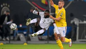 ANTONIO RÜDIGER: Gerade einmal neun Minuten waren gespielt als Hagi ihn tunnelte und frei vor Ter Stegen einschoss. Kurz vor der Pause wurde er beinahe noch von Puscas düpiert. In der zweiten Hälfte steigerte er sich und verlor kein Duell mehr. Note: 4.